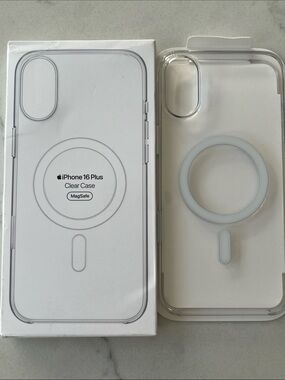 Open box Apple Clear MagSafe Case for iPhone 16 Plus - Transparent